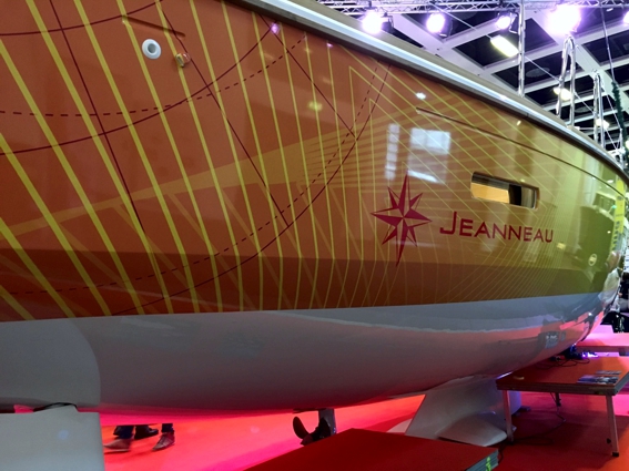 Jeanneau Segelboot Folierung Messe Boot und Fun Berlin